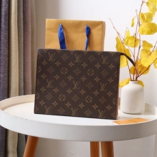 LV Clutch Bags